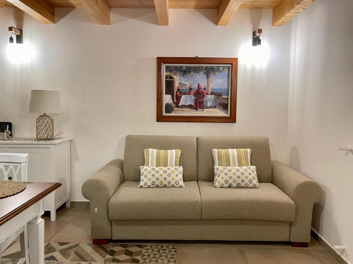 A Casa Di Dora Apartment Bari Exterior photo